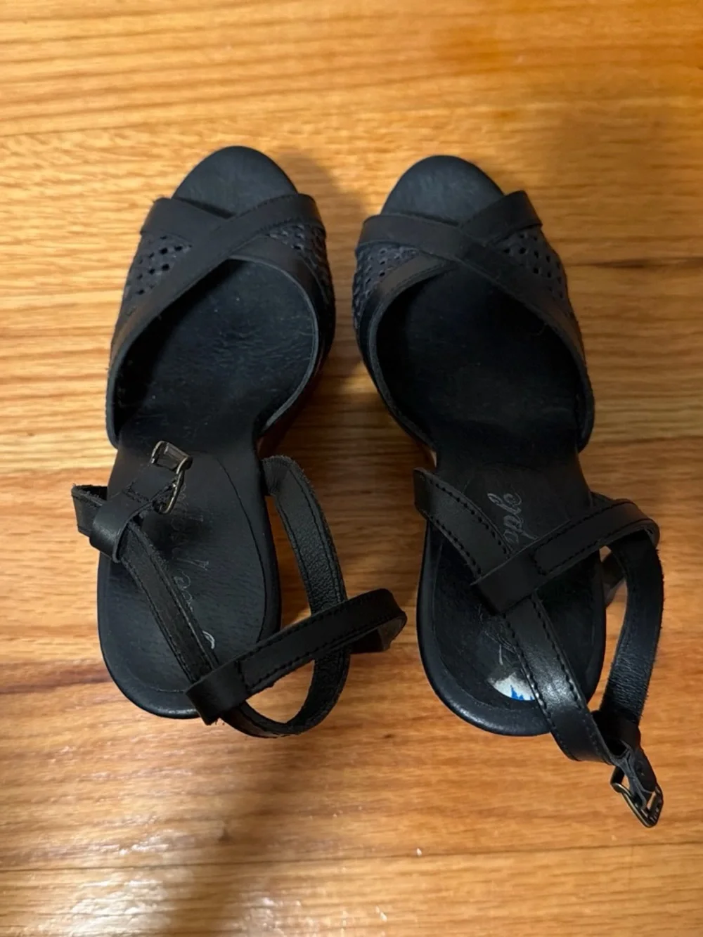 Free People bold platform